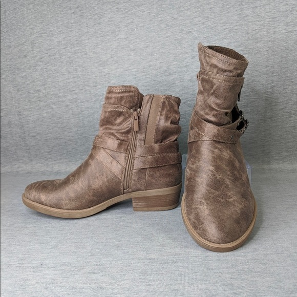 👯♀️Host Pick⚡️ Torrid Brushed Faux Leather Moto Booties - Picture 4 of 11